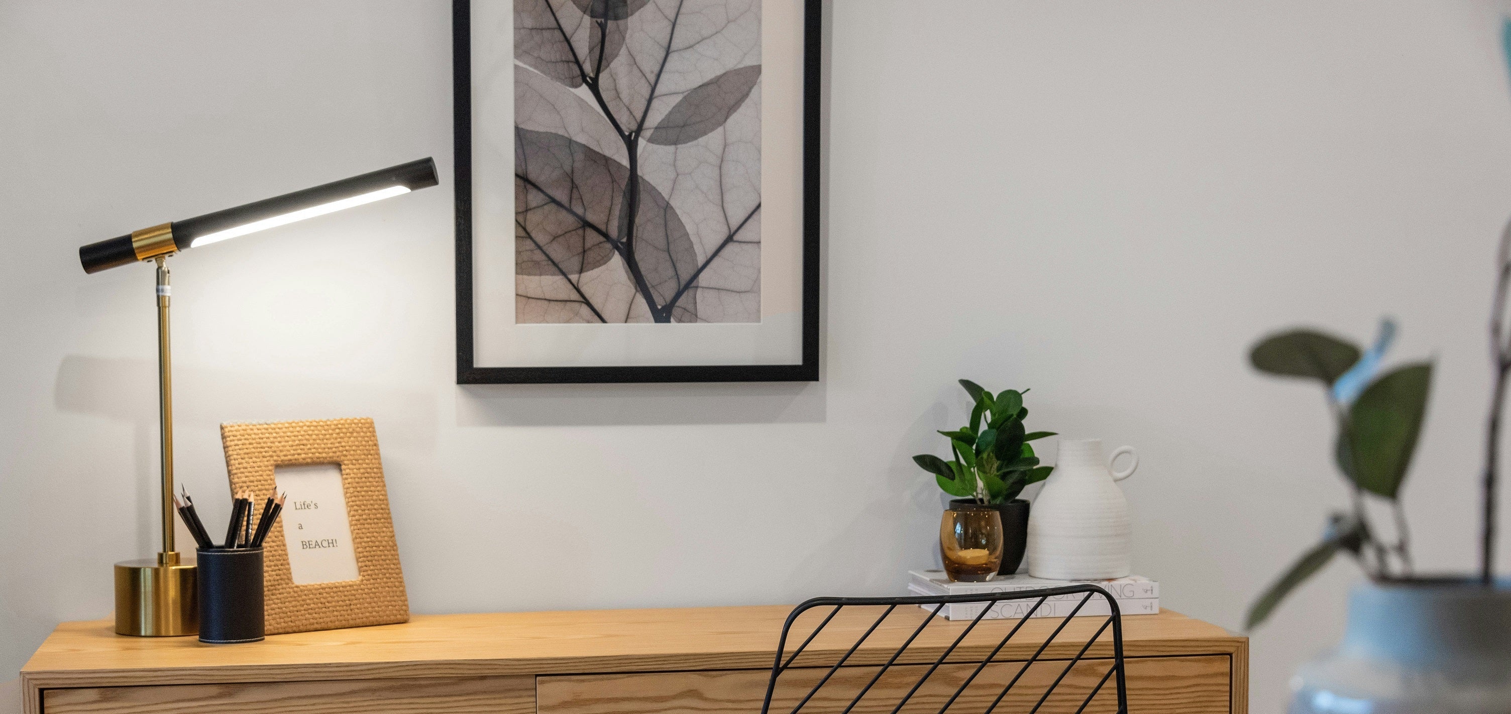 The Ultimate Guide to Choosing Eye-Protective Lighting: How to Scientifically Select Desk, Ceiling, and Down Lights