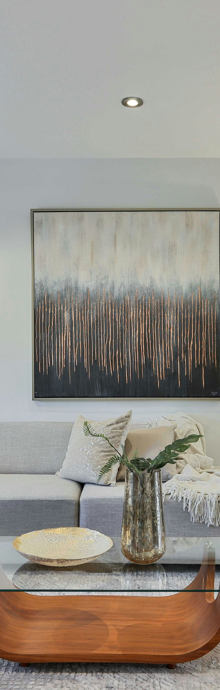 <h1>Modern style, bright, comfortable, and warm.</h1>